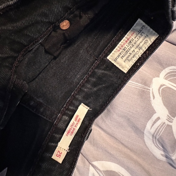 Levi’s ribcage shorts - Picture 3 of 4